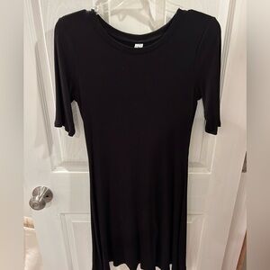 Old navy. Women’s medium, black short sleeve dress.